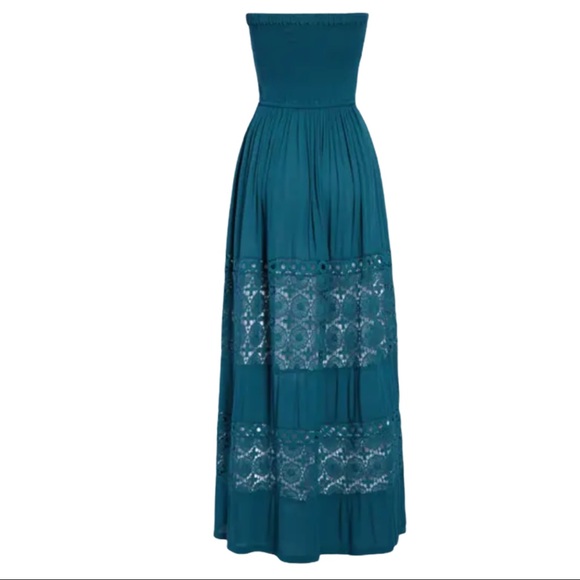Chelsea 28 Farrah Smocked Maxi Dress 